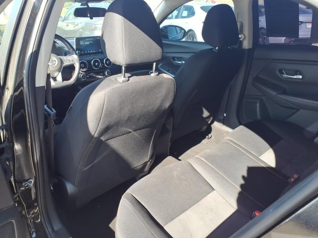 Certified 2023 Nissan Sentra SR FWD image 10