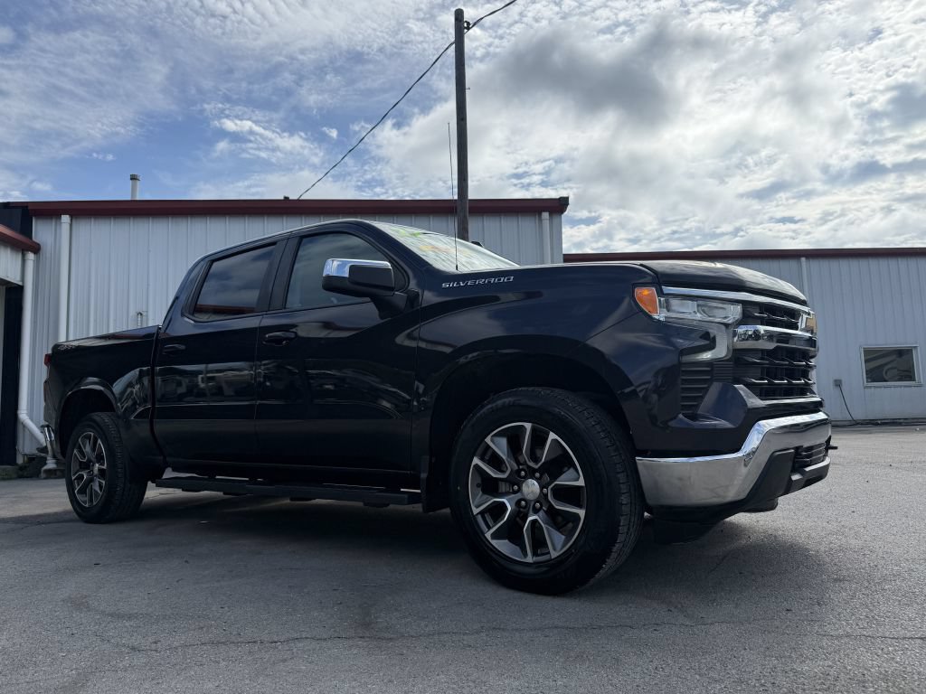 Used 2022 Chevrolet Silverado 1500 LT AWD/4WD image 27