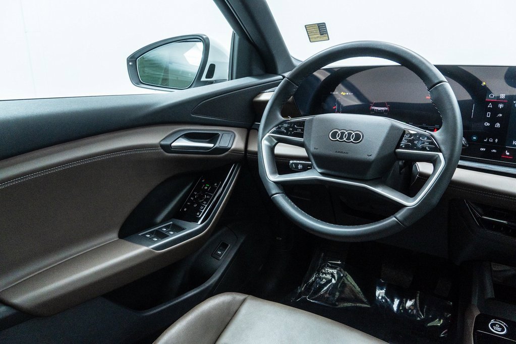 Used 2025 Audi Q6 e-tron Premium w/ Convenience Package image 26