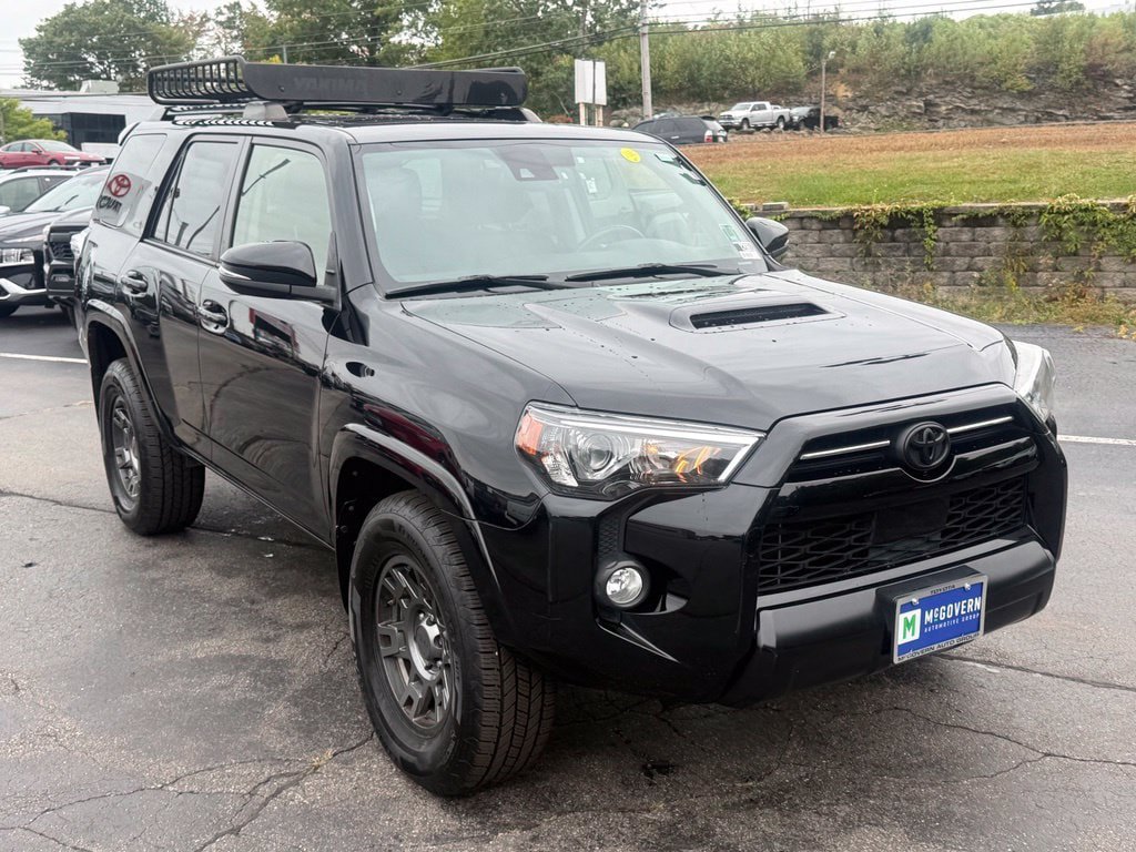 Certified 2020 Toyota 4Runner Venture w/ Moonroof Package AWD/4WD image 12
