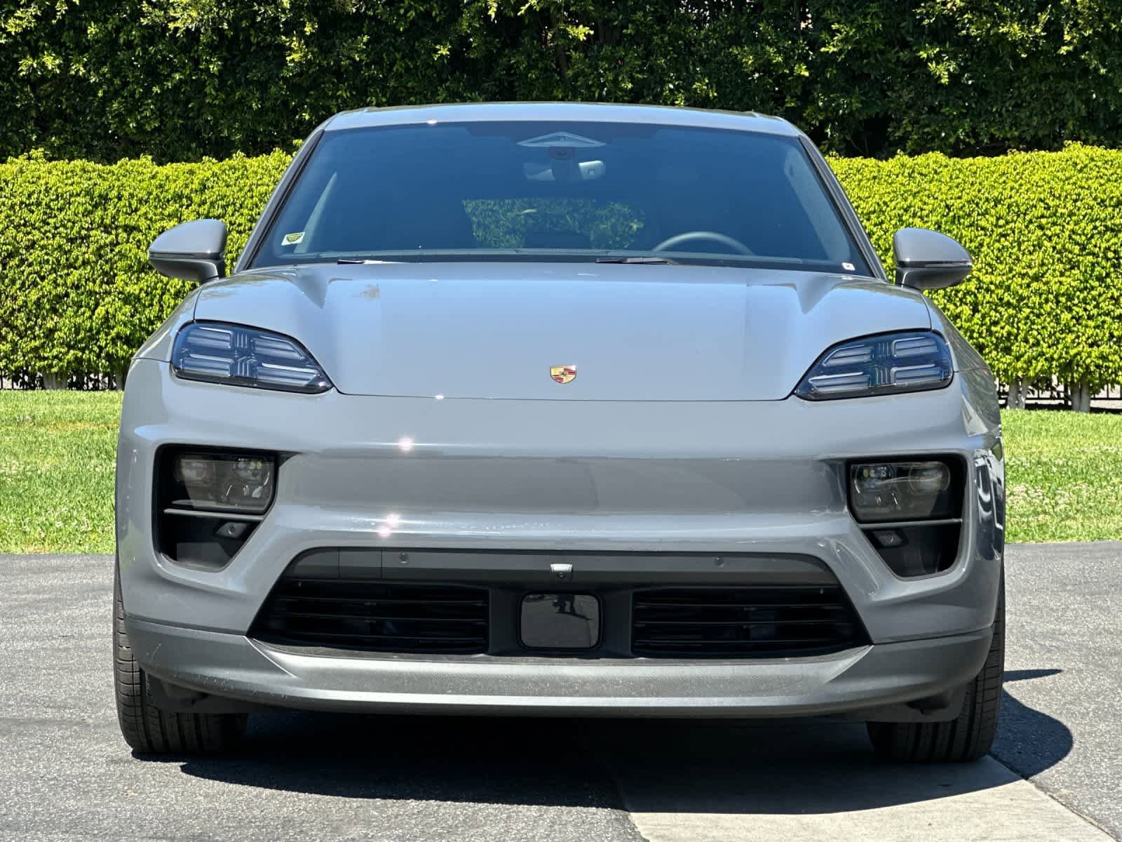New 2026 Porsche Macan 4S Electric AWD/4WD image 11
