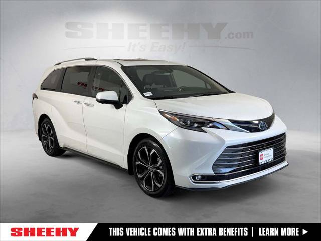 Certified 2025 Toyota Sienna Platinum