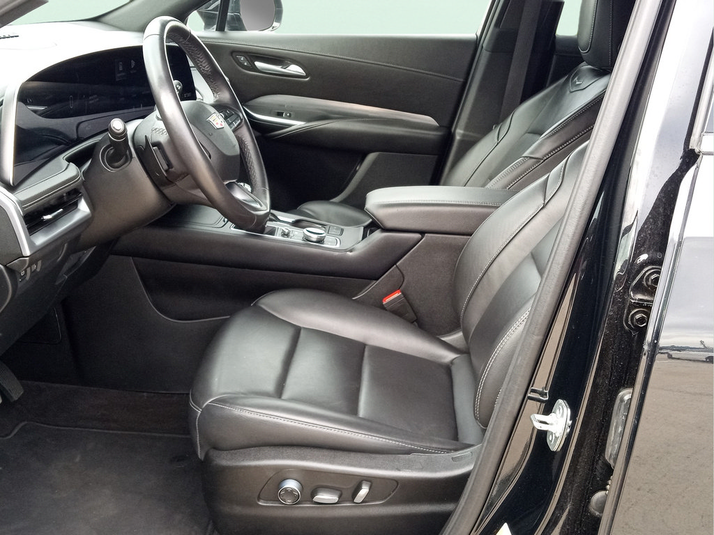 Used 2025 Cadillac XT4 Premium Luxury AWD/4WD image 14