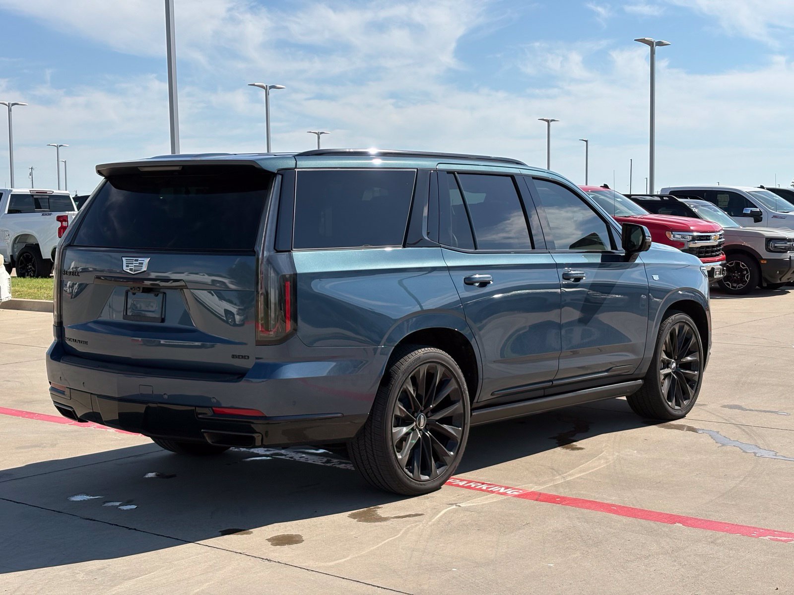 Used 2025 Cadillac Escalade Sport Platinum w/ LPO, ONYX Package AWD/4WD image 7