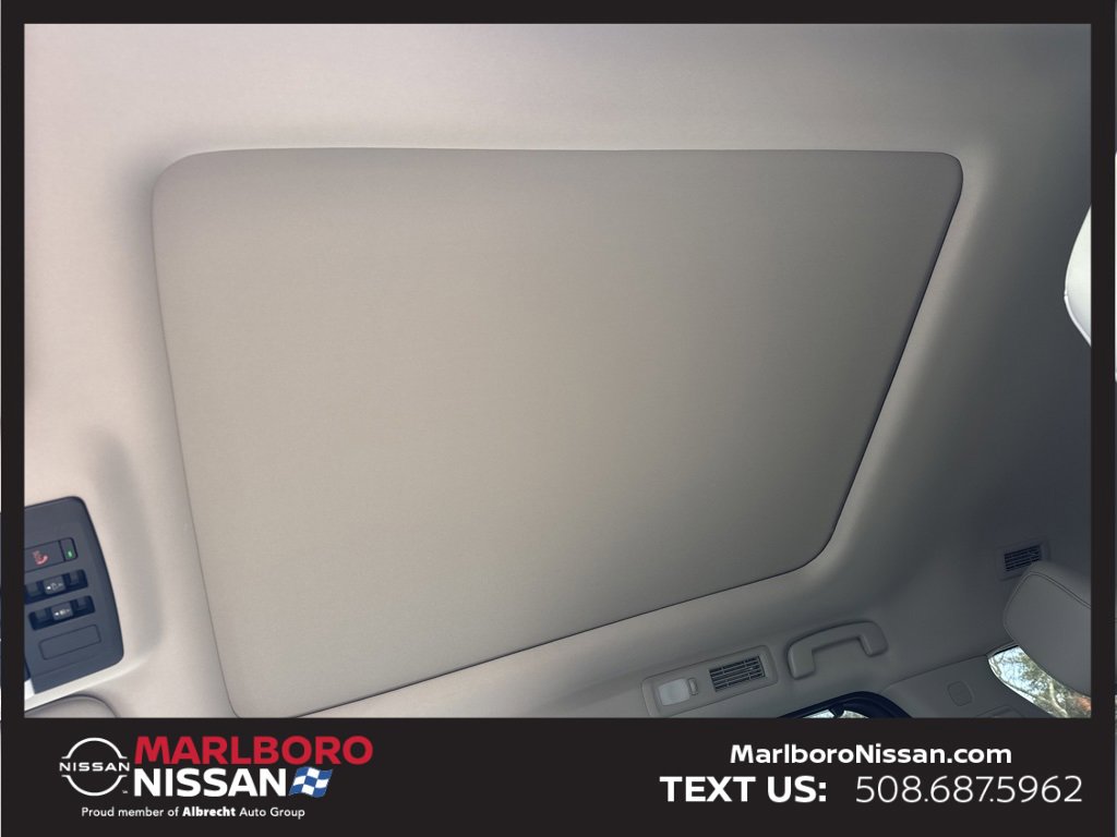 New 2025 Nissan Pathfinder SL w/ SL Premium Package image 44