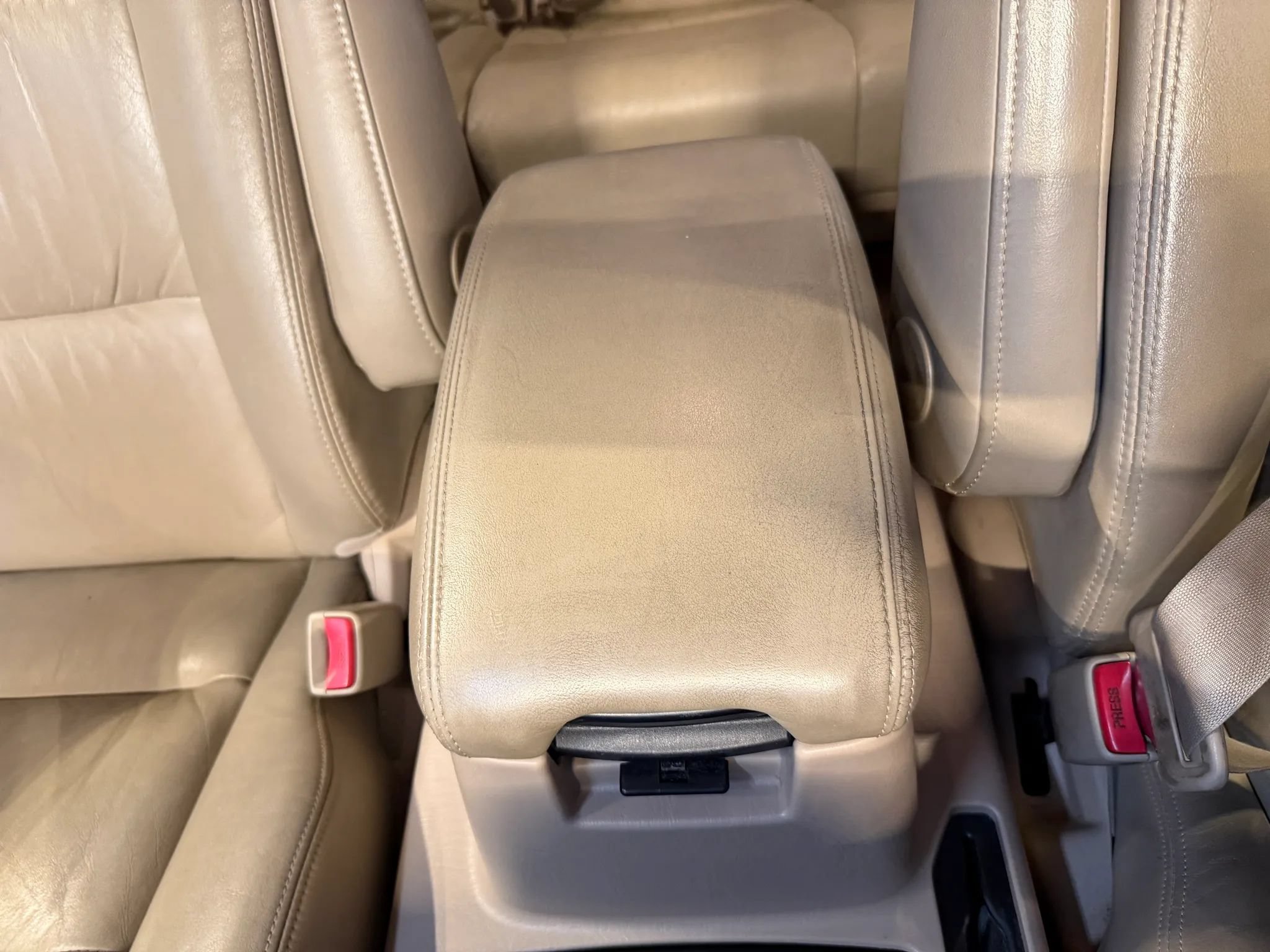 Used 2002 Toyota Land Cruiser AWD/4WD image 26