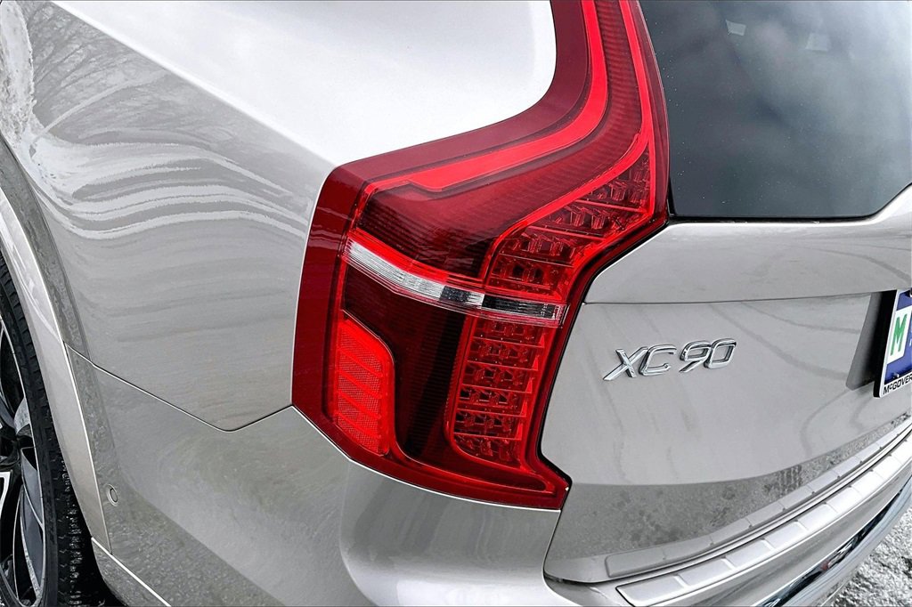 Used 2023 Volvo XC90 B6 Plus w/ Protection Package Premier image 23