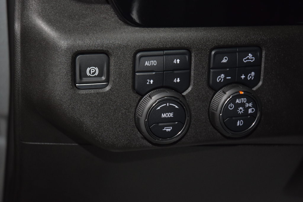 Used 2024 Chevrolet Silverado 1500 RST w/ Rally Edition AWD/4WD image 35