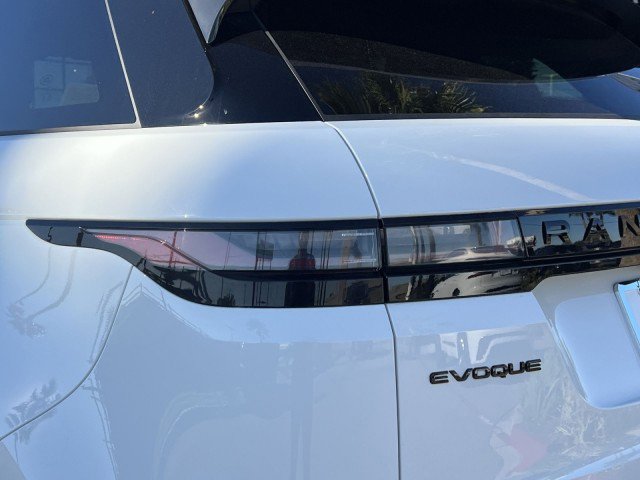 Used 2024 Land Rover Range Rover Evoque S image 10