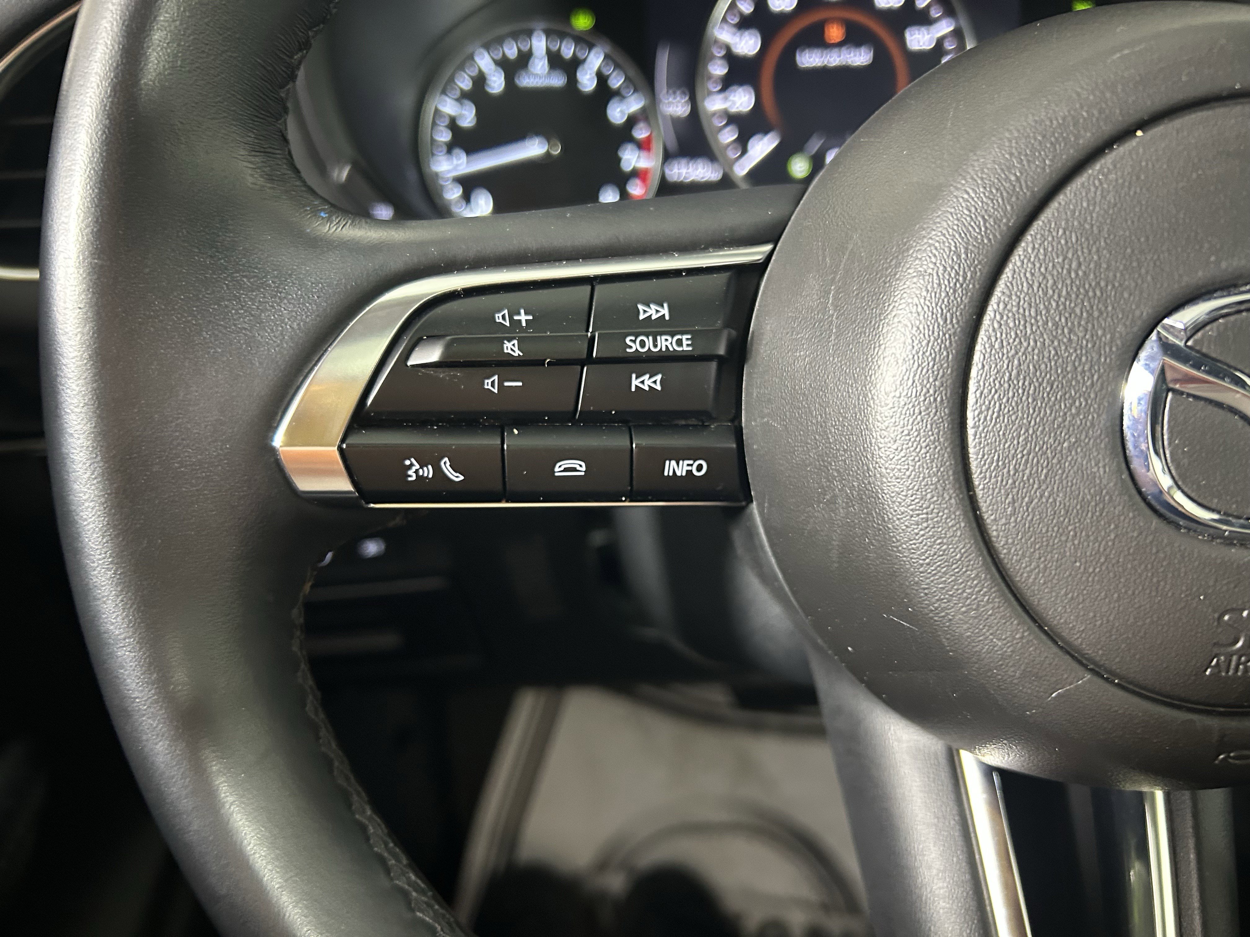 Used 2025 MAZDA MAZDA3 s image 15