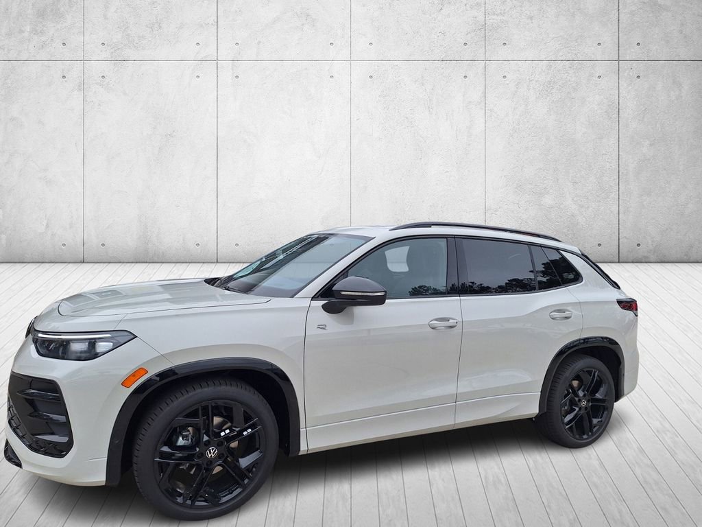 New 2026 Volkswagen Tiguan SE R-Line