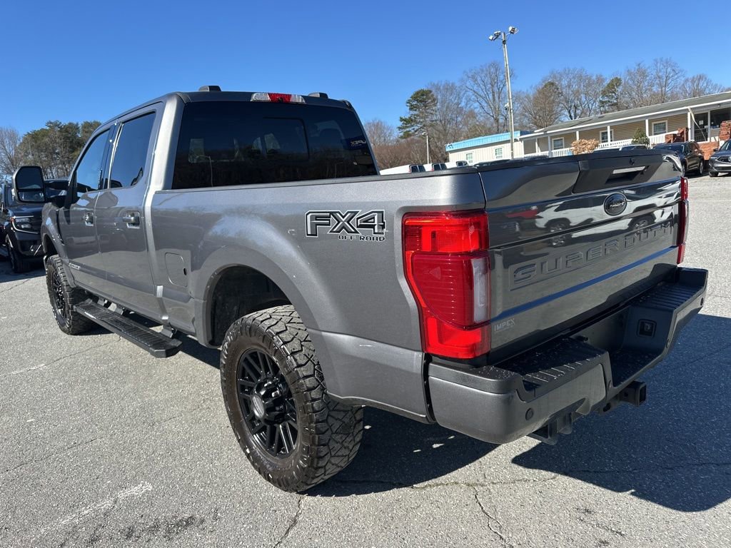 Used 2022 Ford F250 Lariat w/ Black Appearance Package image 3