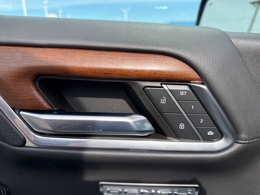 Used 2023 GMC Sierra 1500 Denali w/ Denali Reserve Package image 11