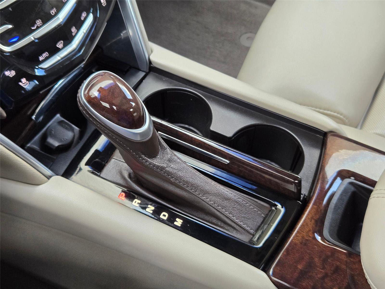 Used 2013 Cadillac XTS Premium FWD image 22