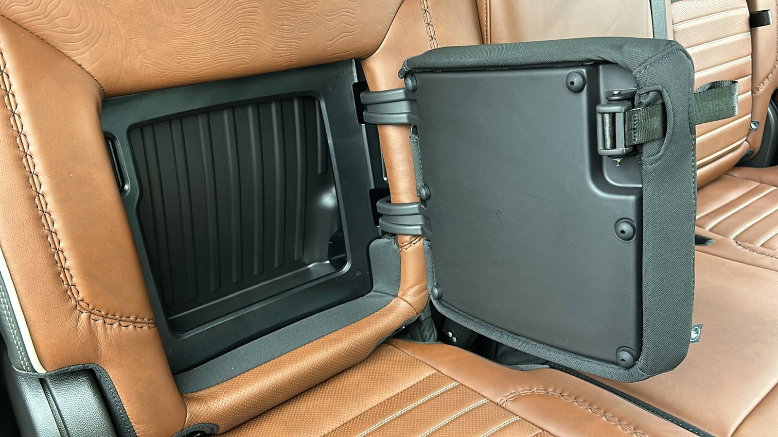 Used 2025 GMC Sierra 3500 Denali Ultimate image 43