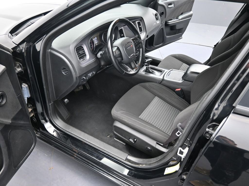 Used 2023 Dodge Charger SXT image 32