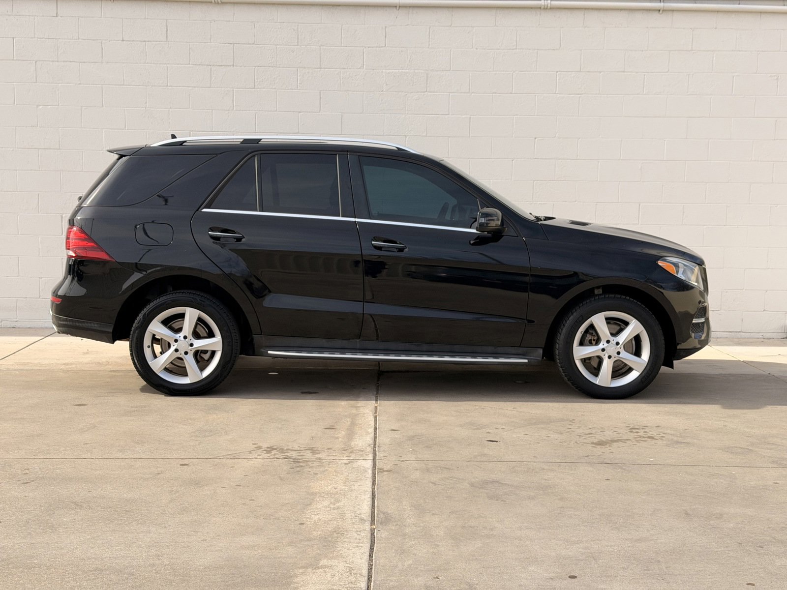 Used 2017 Mercedes-Benz GLE 350 image 3
