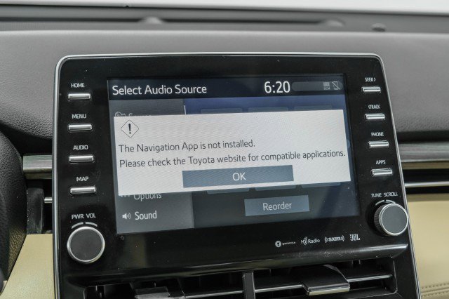 Used 2019 Toyota Avalon XLE w/ Moonroof Package image 31