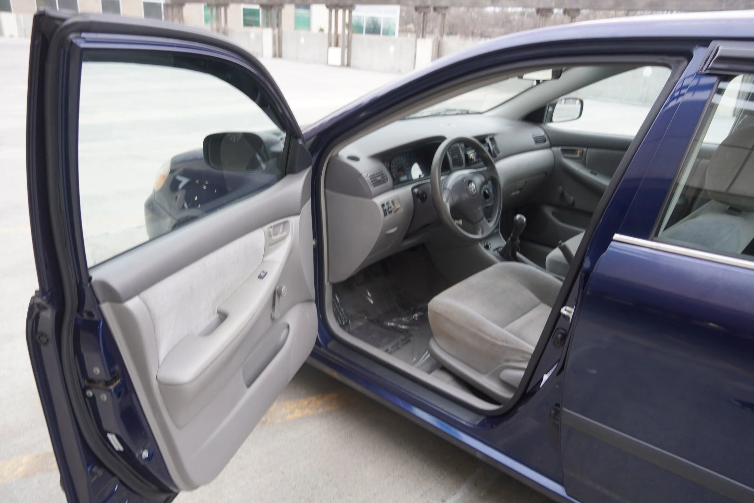 Used 2003 Toyota Corolla LE image 23