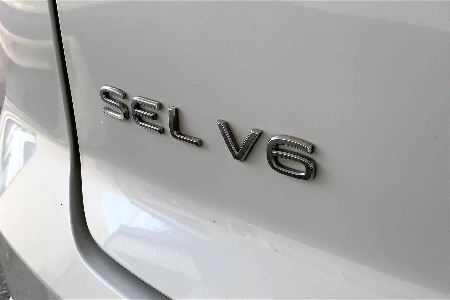 Used 2023 Volkswagen Atlas Cross Sport SEL Premium R-Line AWD/4WD image 10