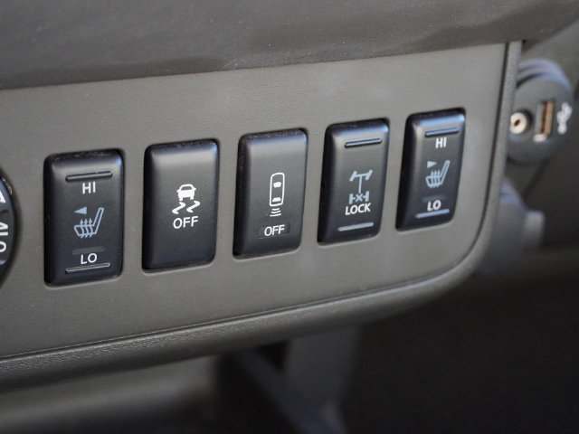 Used 2020 Nissan Frontier PRO-4X AWD/4WD image 39
