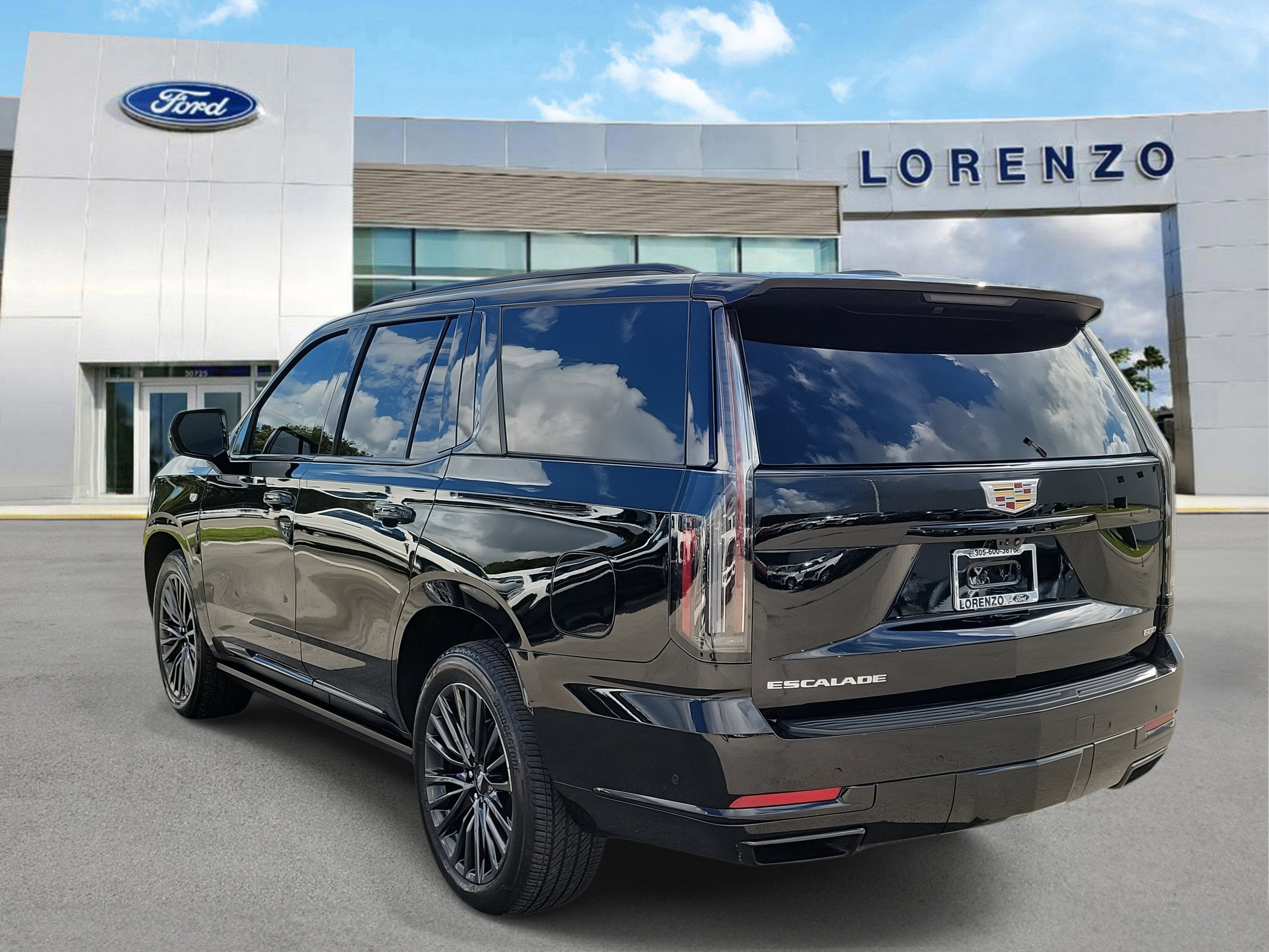 Used 2025 Cadillac Escalade Sport Platinum image 7