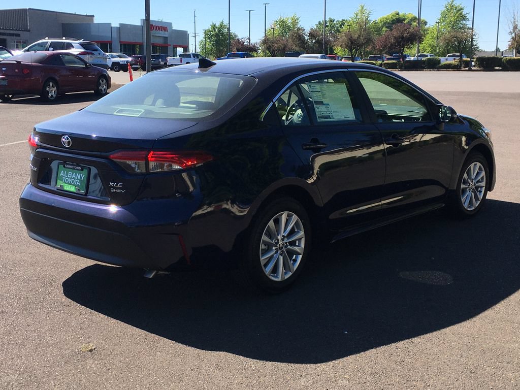 Used 2026 Toyota Corolla XLE FWD image 7