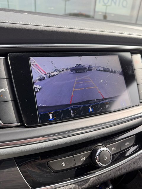 Used 2024 Buick Enclave Premium image 19