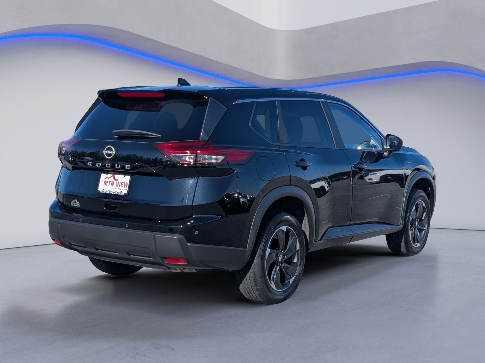 Used 2025 Nissan Rogue SV image 5