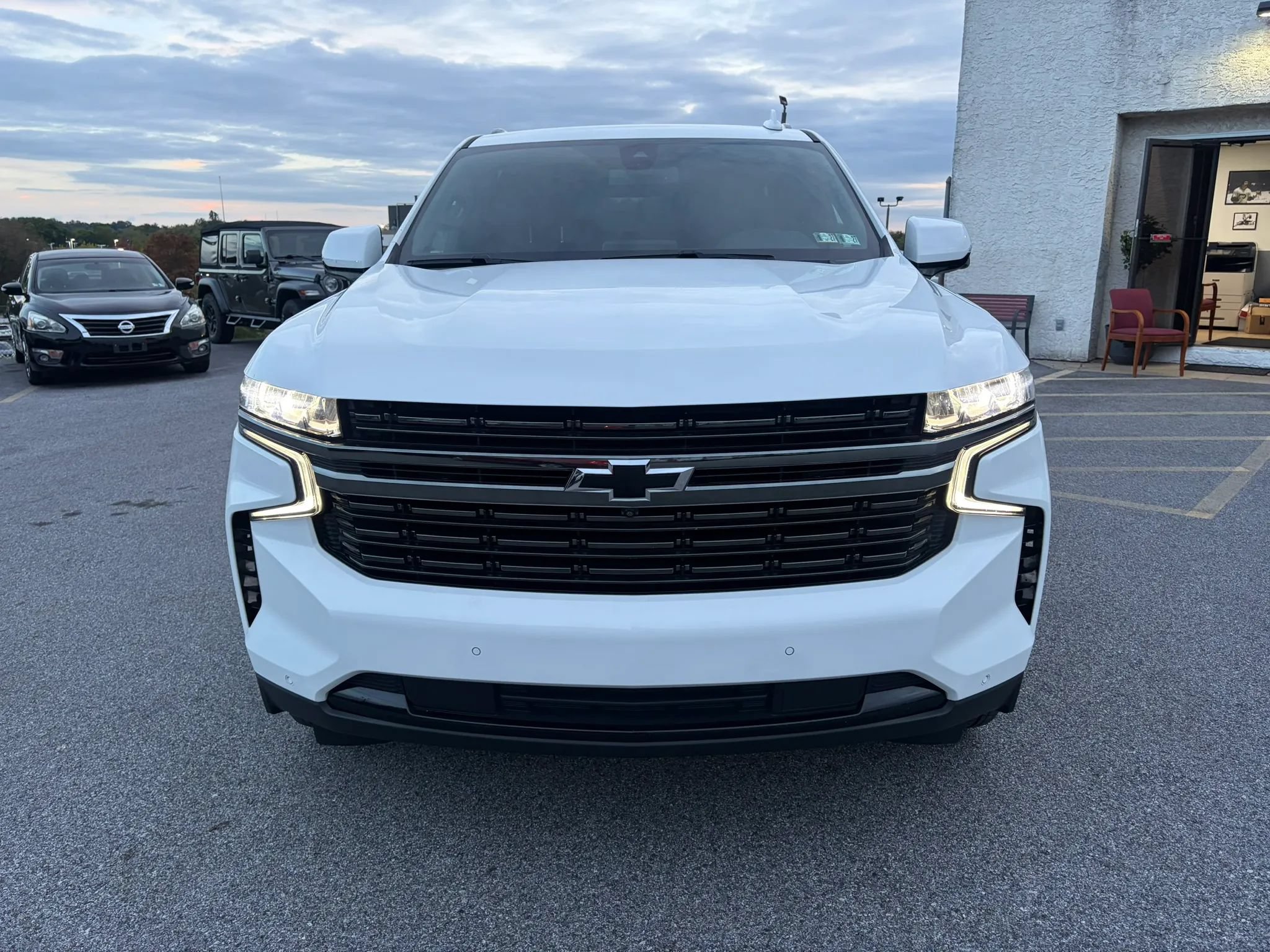 Used 2022 Chevrolet Tahoe RST w/ Luxury Package AWD/4WD image 6
