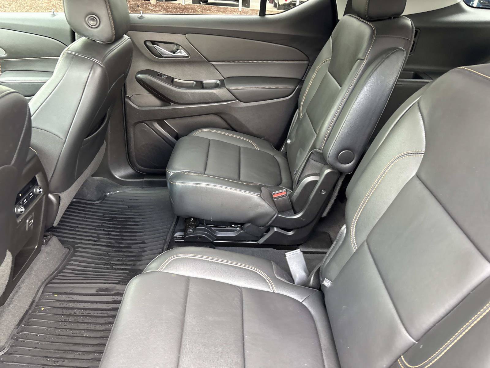 Used 2019 Chevrolet Traverse LT w/ LPO, Blackout Package AWD/4WD image 29