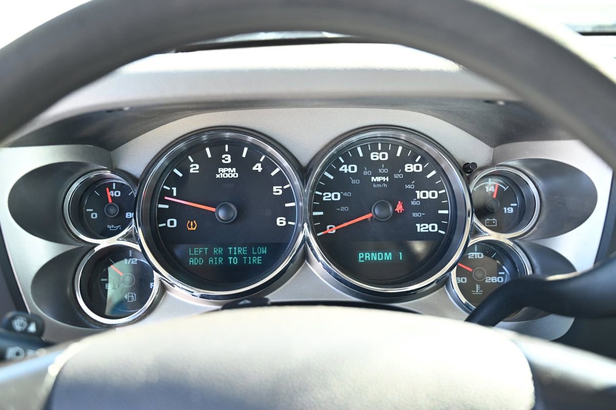 Used 2014 Chevrolet Silverado 2500 W/T w/ Snow Plow Prep Package image 23