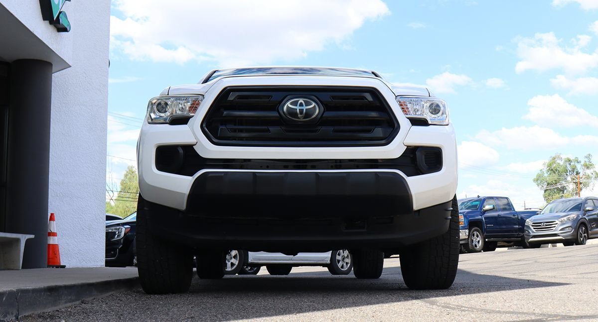 Used 2018 Toyota Tacoma SR w/ SR Convenience Package AWD/4WD image 17