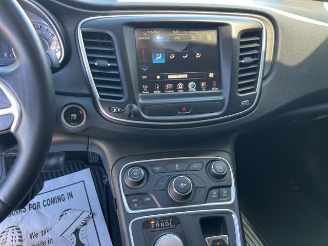 Used 2016 Chrysler 200 Limited w/ Convenience Group FWD image 10