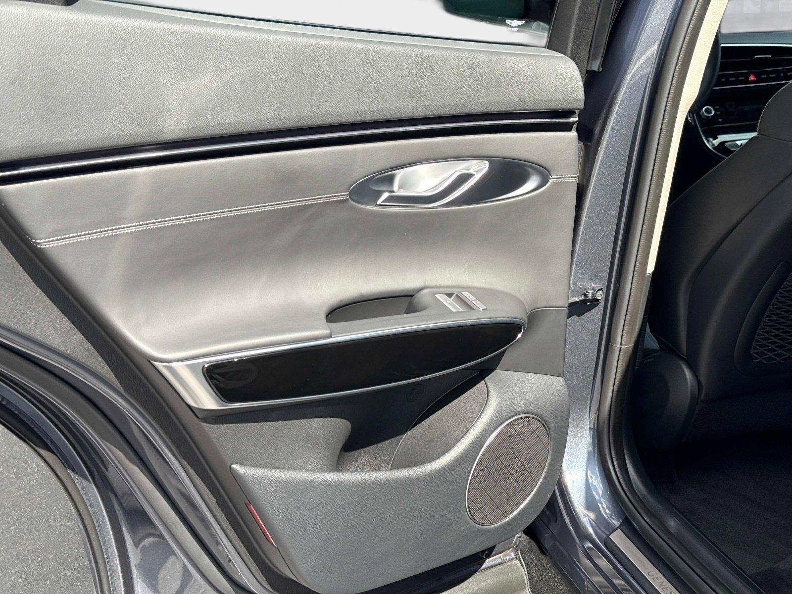 Used 2026 Genesis GV70 2.5T image 33