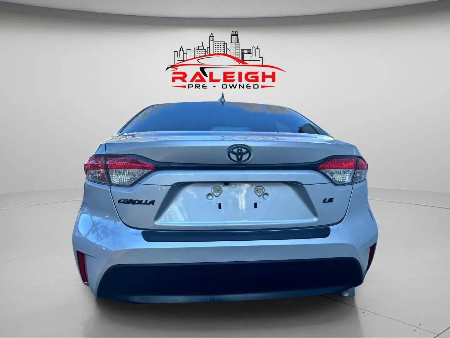 Used 2024 Toyota Corolla LE image 4