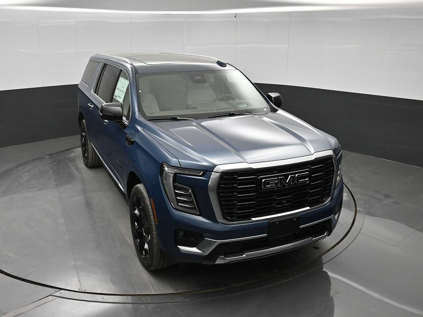 New 2026 GMC Yukon XL Denali w/ Denali Reserve Package AWD/4WD image 21