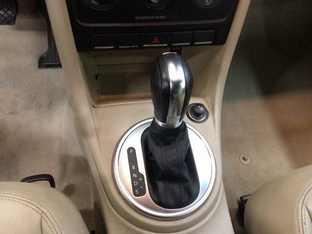 Used 2014 Volkswagen Beetle 1.8T FWD image 19