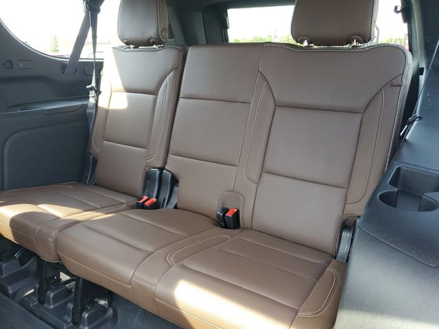 Used 2021 Chevrolet Suburban High Country w/ Premium Package AWD/4WD image 12