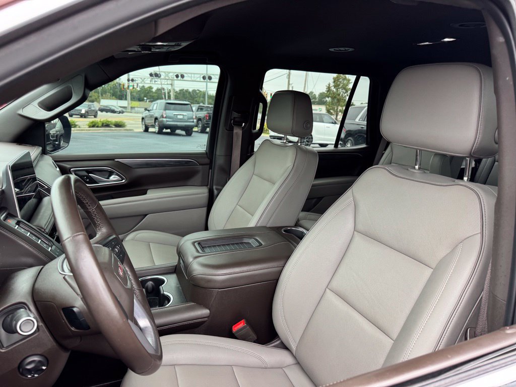 Used 2022 GMC Yukon SLT w/ SLT Luxury Package RWD image 9