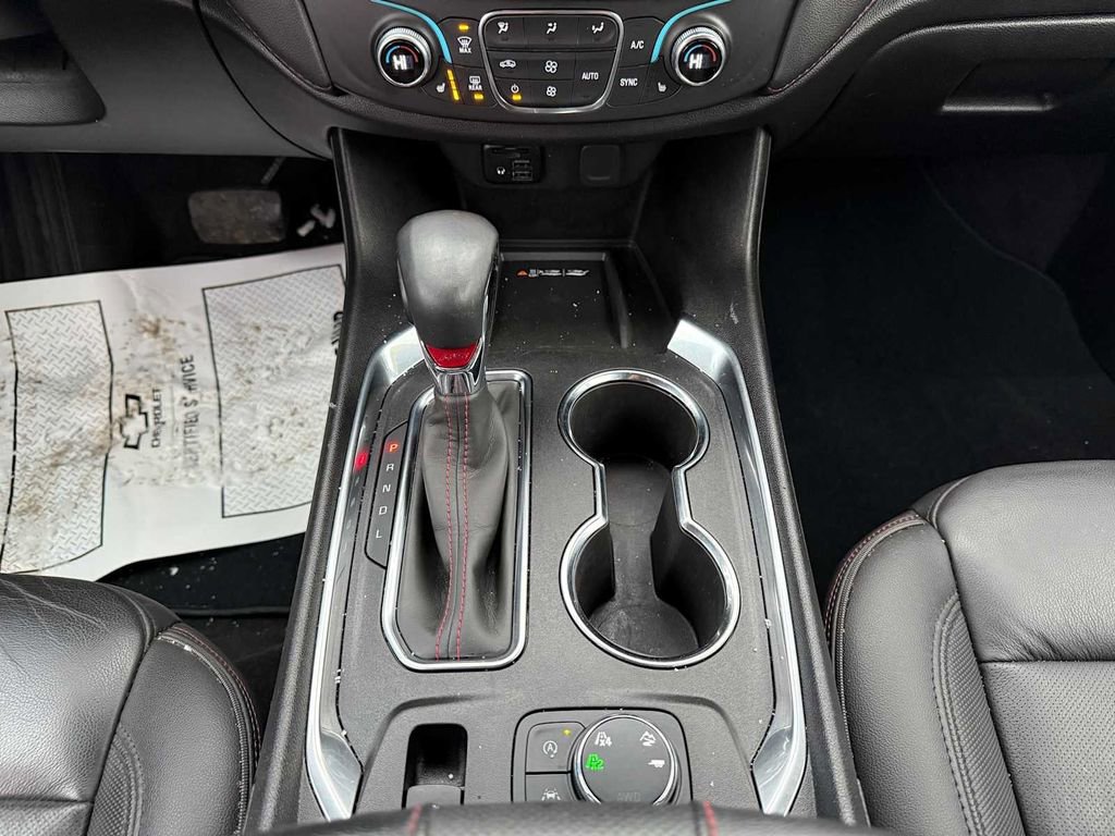 Used 2023 Chevrolet Traverse RS image 11