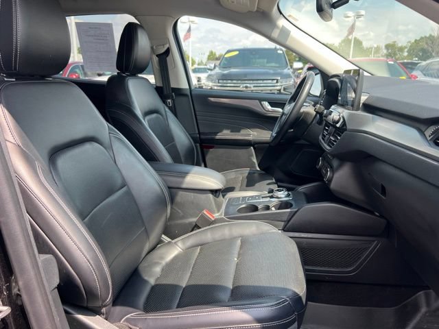 Used 2022 Ford Escape Titanium AWD/4WD image 11