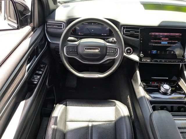 Used 2024 Jeep Wagoneer Series II w/ Flexible Seating Group RWD image 15