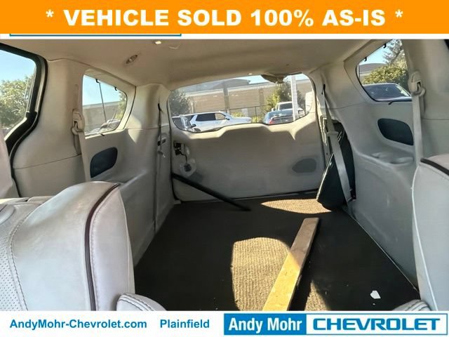 Used 2017 Chrysler Pacifica Limited w/ UConnect Theater Package FWD image 30