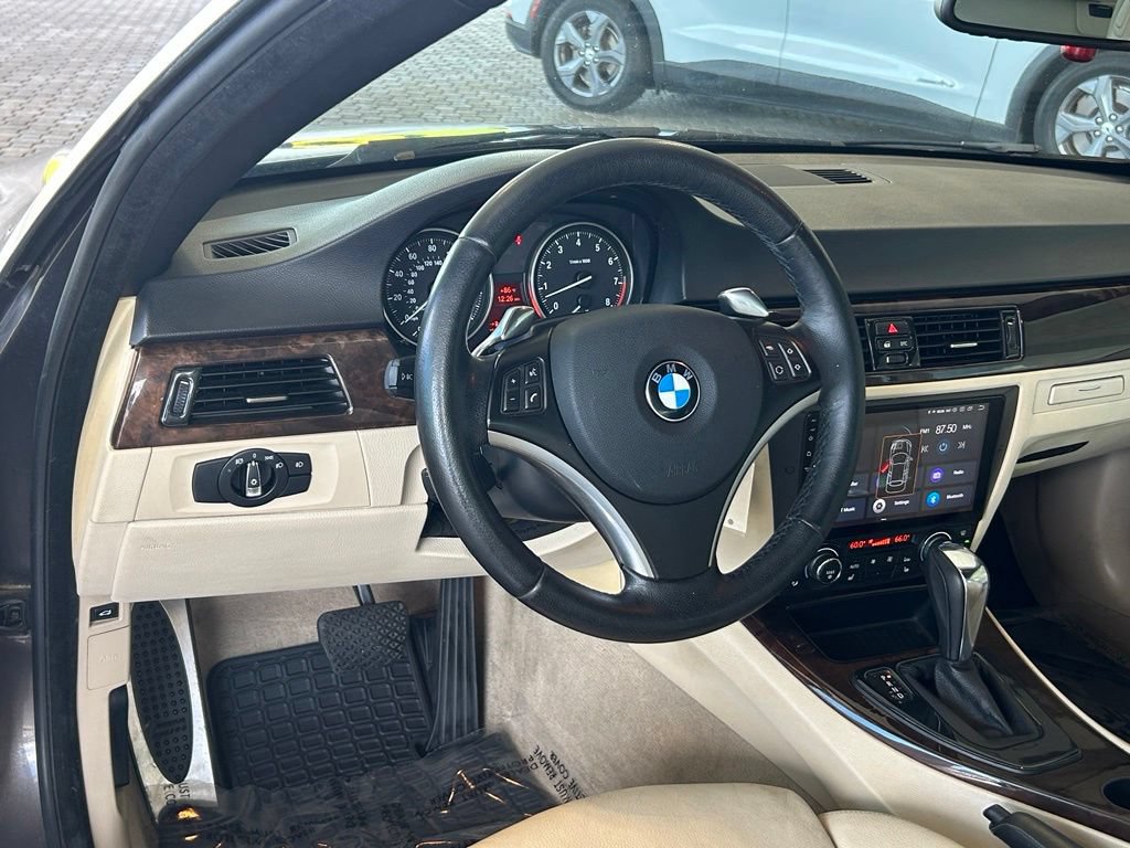 Used 2010 BMW 328i Convertible RWD image 28