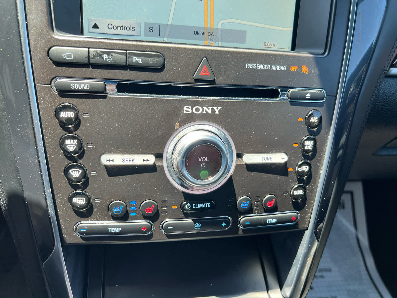 Used 2018 Ford Explorer Platinum AWD/4WD image 24