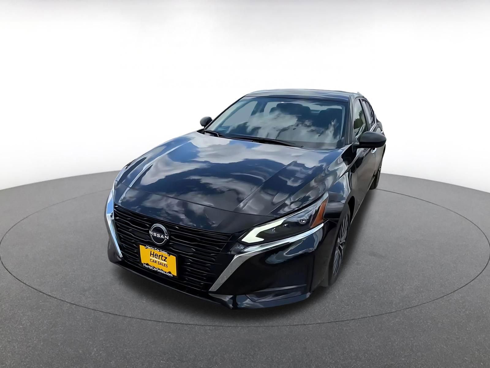 Used 2025 Nissan Altima 2.5 SV FWD image 7