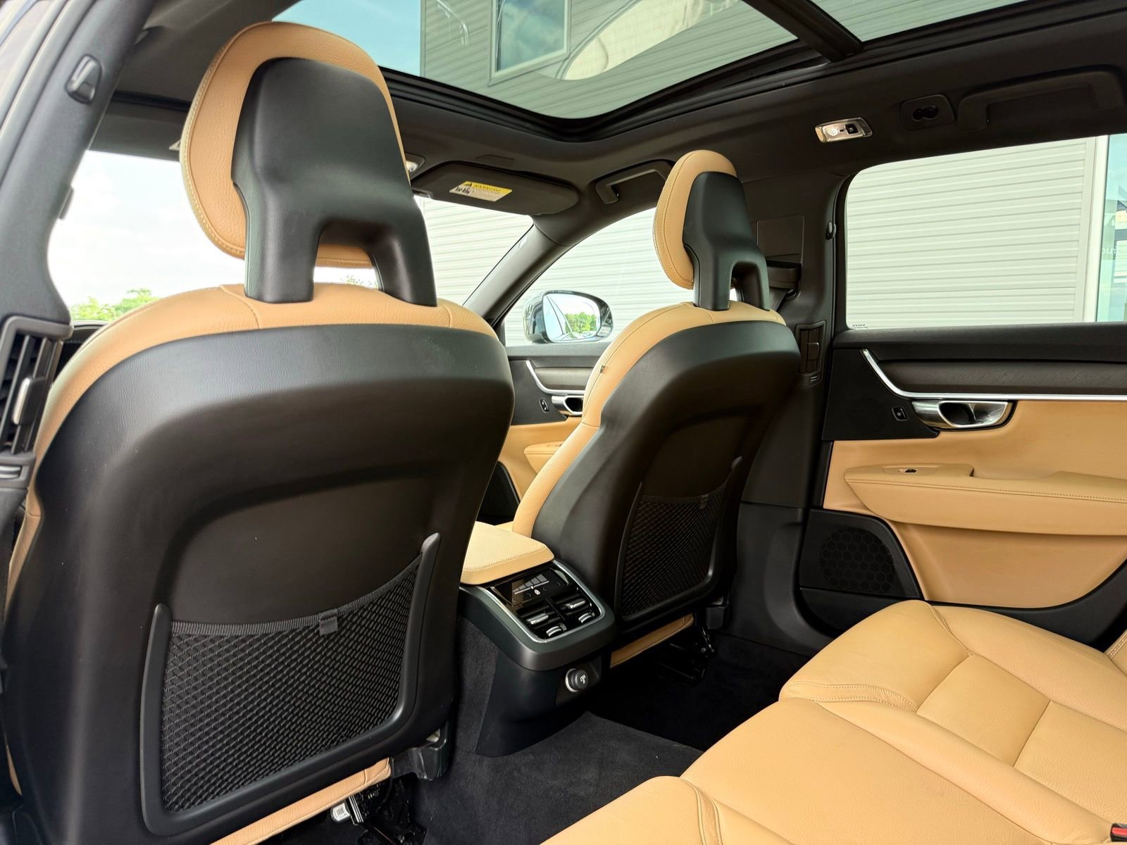 Used 2018 Volvo V90 T5 Cross Country w/ Convenience Package image 23
