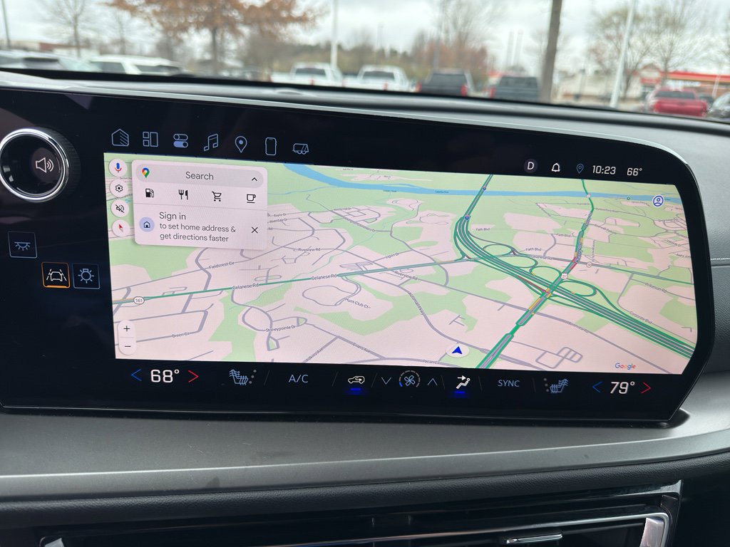 Used 2025 Chevrolet Traverse LT image 16