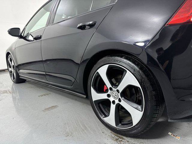 Used 2015 Volkswagen GTI SE image 3
